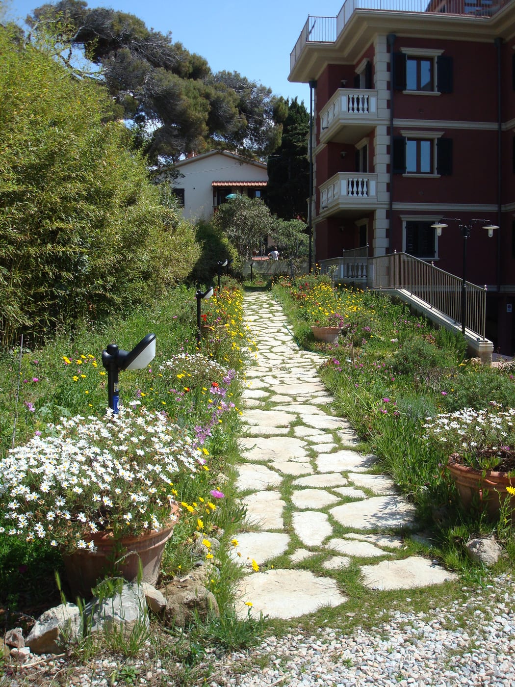 Garden path to Villa Casa Marina