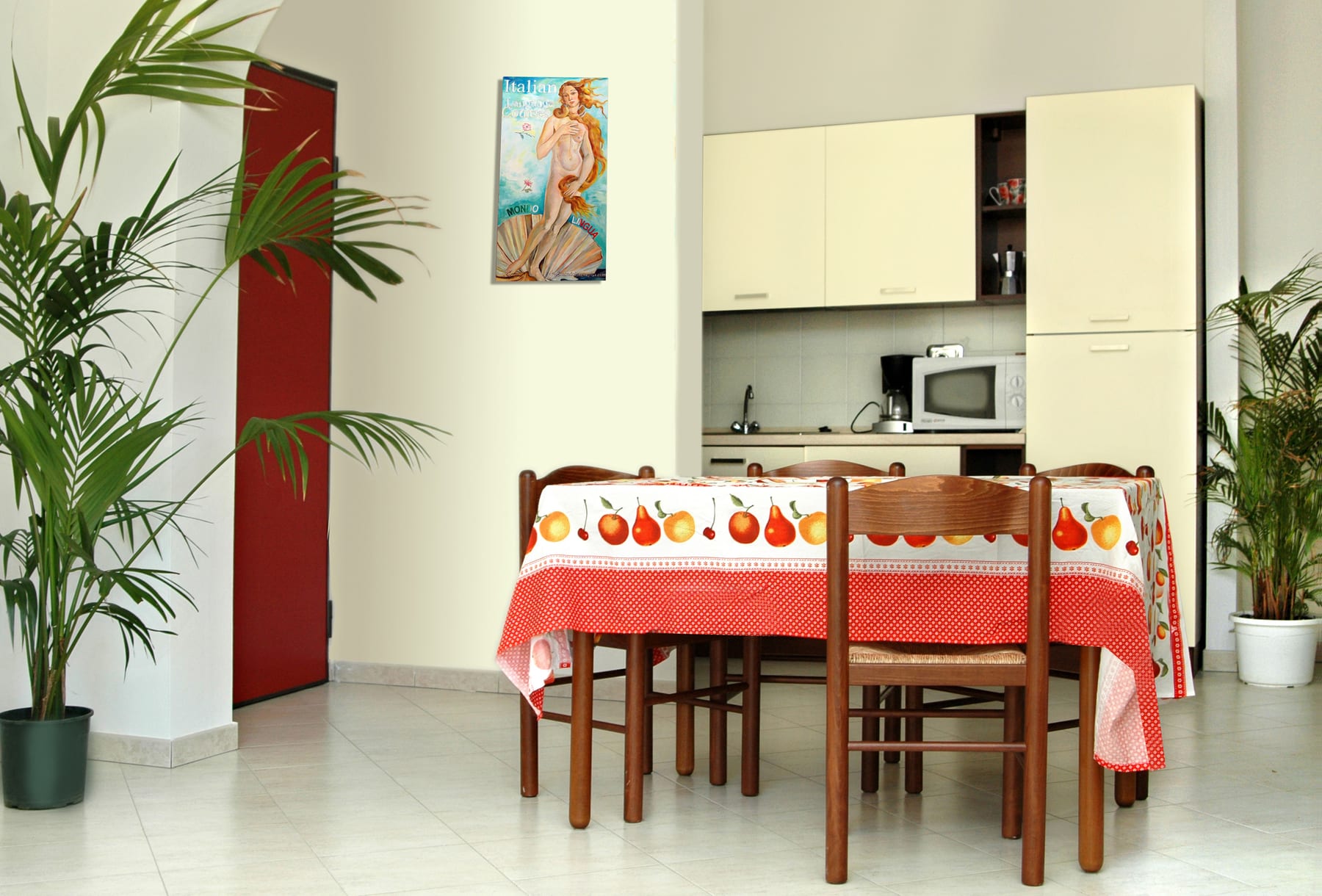 Kitchen and dining area in a Villa Casa Marina apartment
