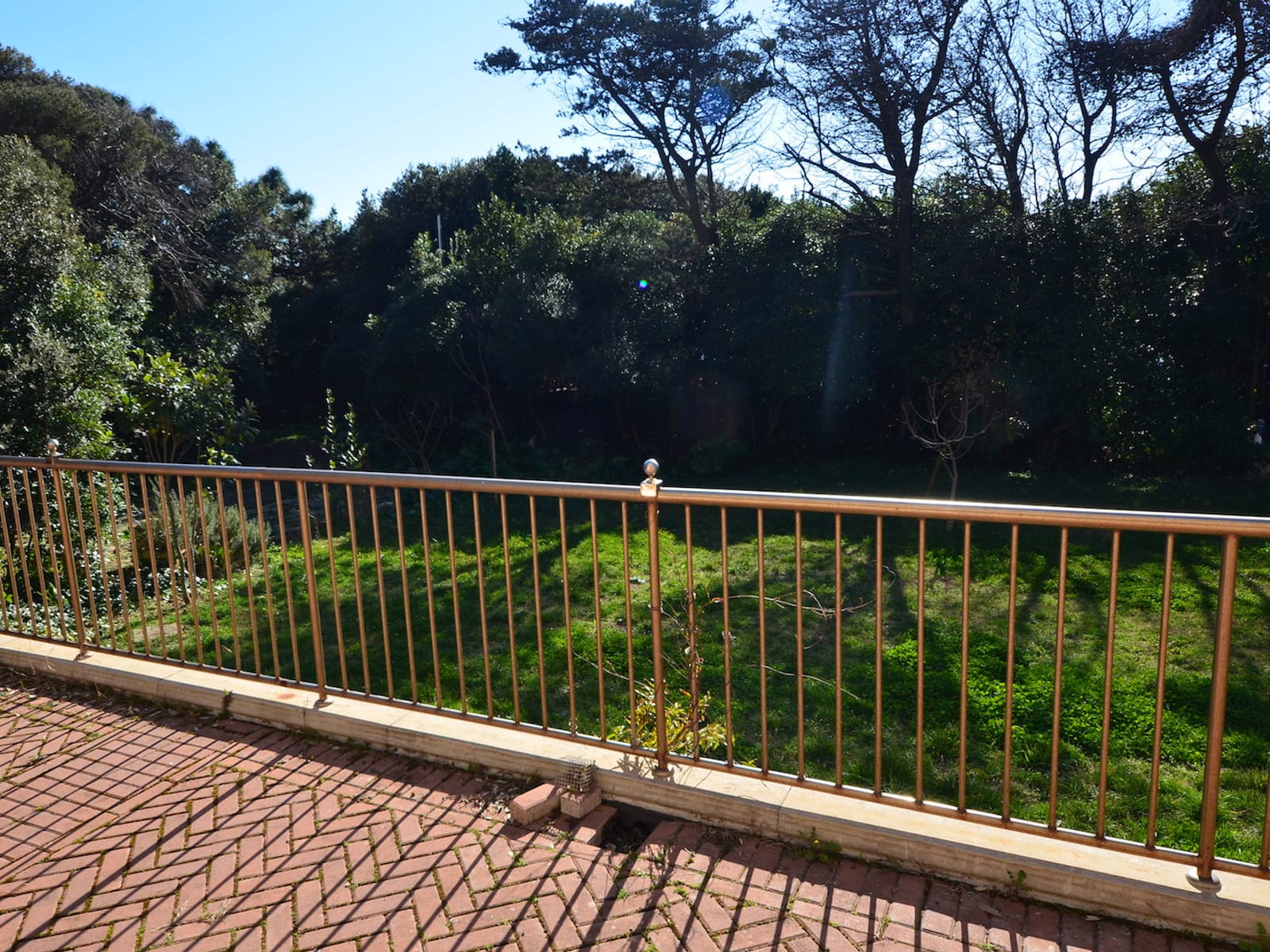 Terrasse und Garten der Villa Casa Marina