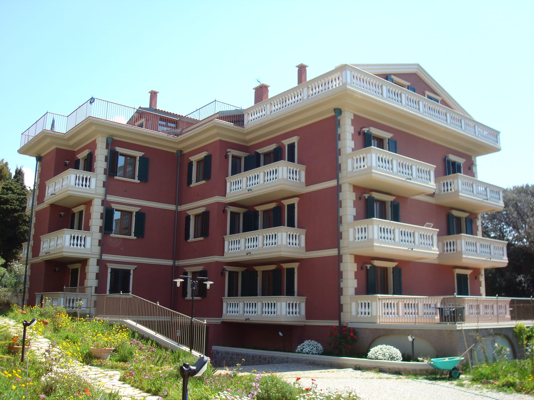 Villa Casa Marina garden side